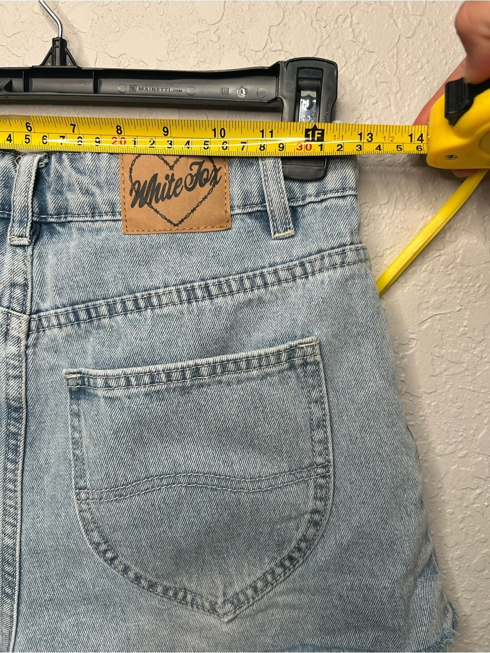 White Fox Light Wash High Rise Raw Hem Denim Shorts XS - Picture 5 of 7